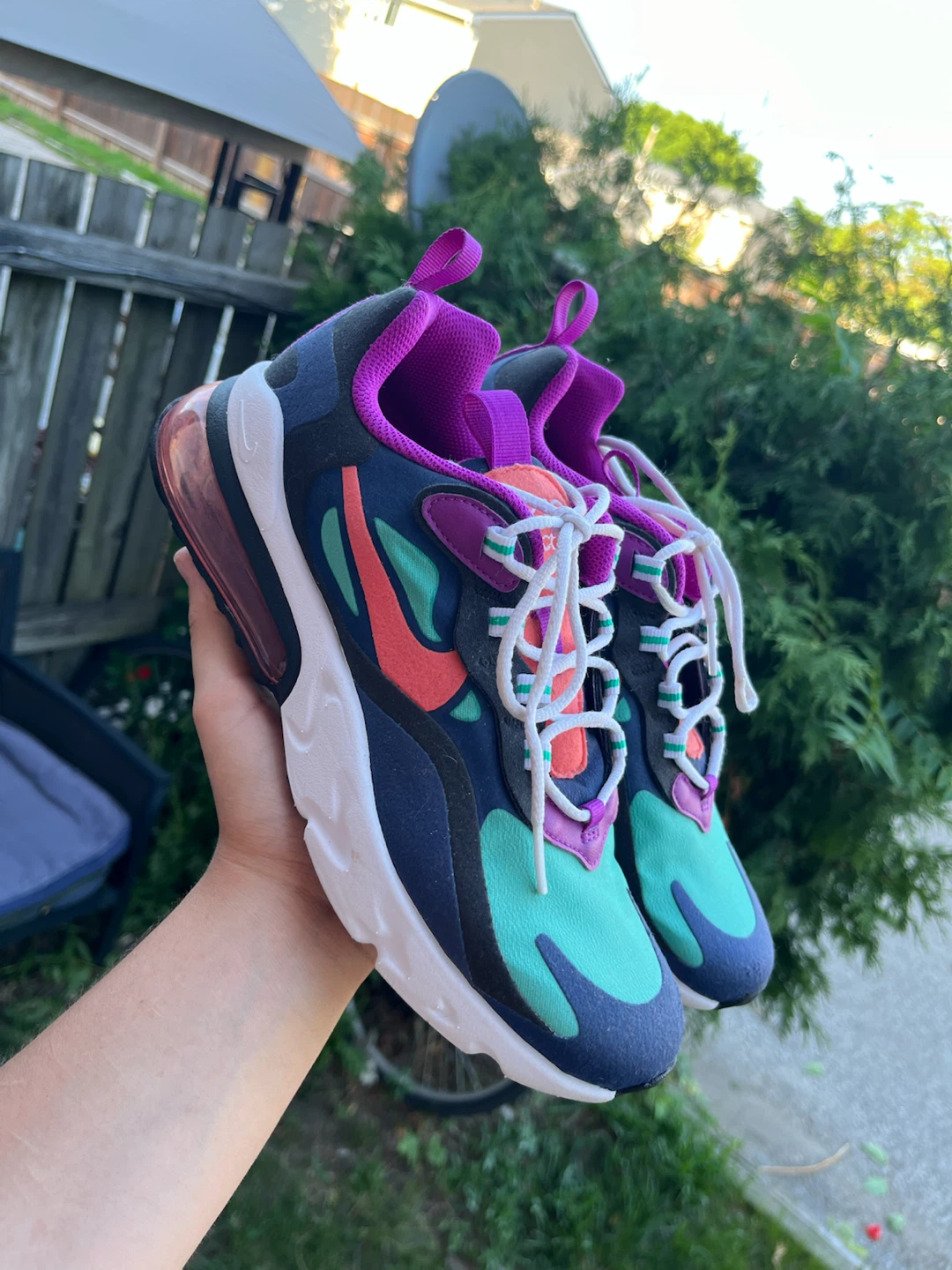 Size 6.5y Nikes