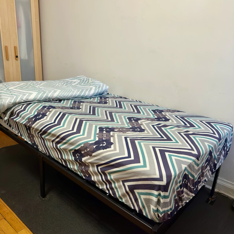 Twin Metal Bed Frame For Sale - photo 2