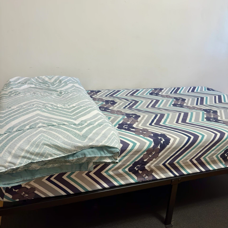 Twin Metal Bed Frame For Sale - photo 4