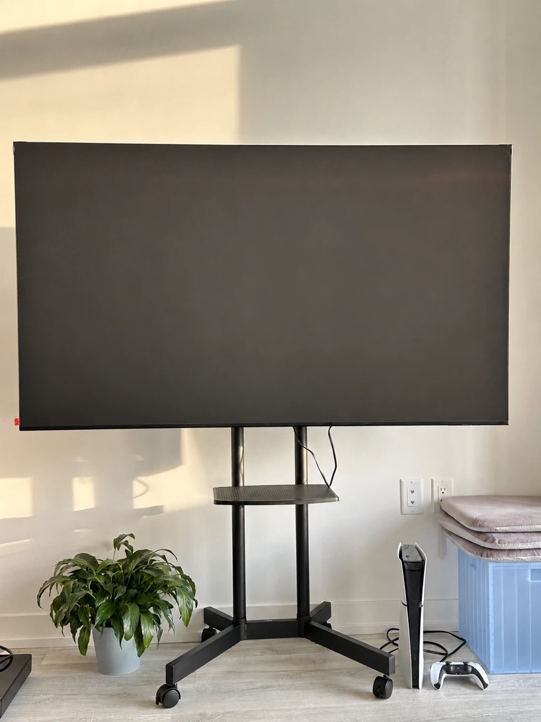 Samsung 65" Class - U7900F Series - 4K UHD LED TV - photo 2
