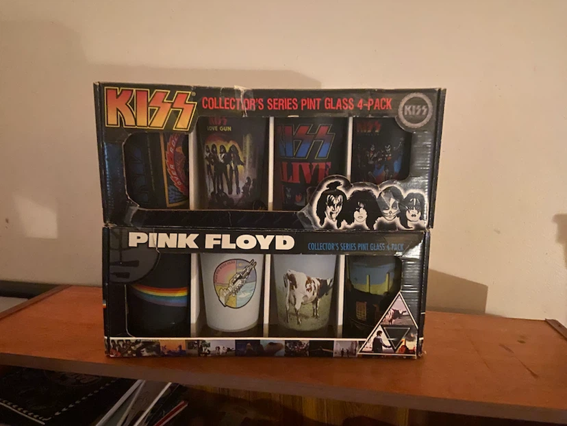 Kiss & Pink Floyd Collector's Series Pint Glass 8-Pack - photo 2