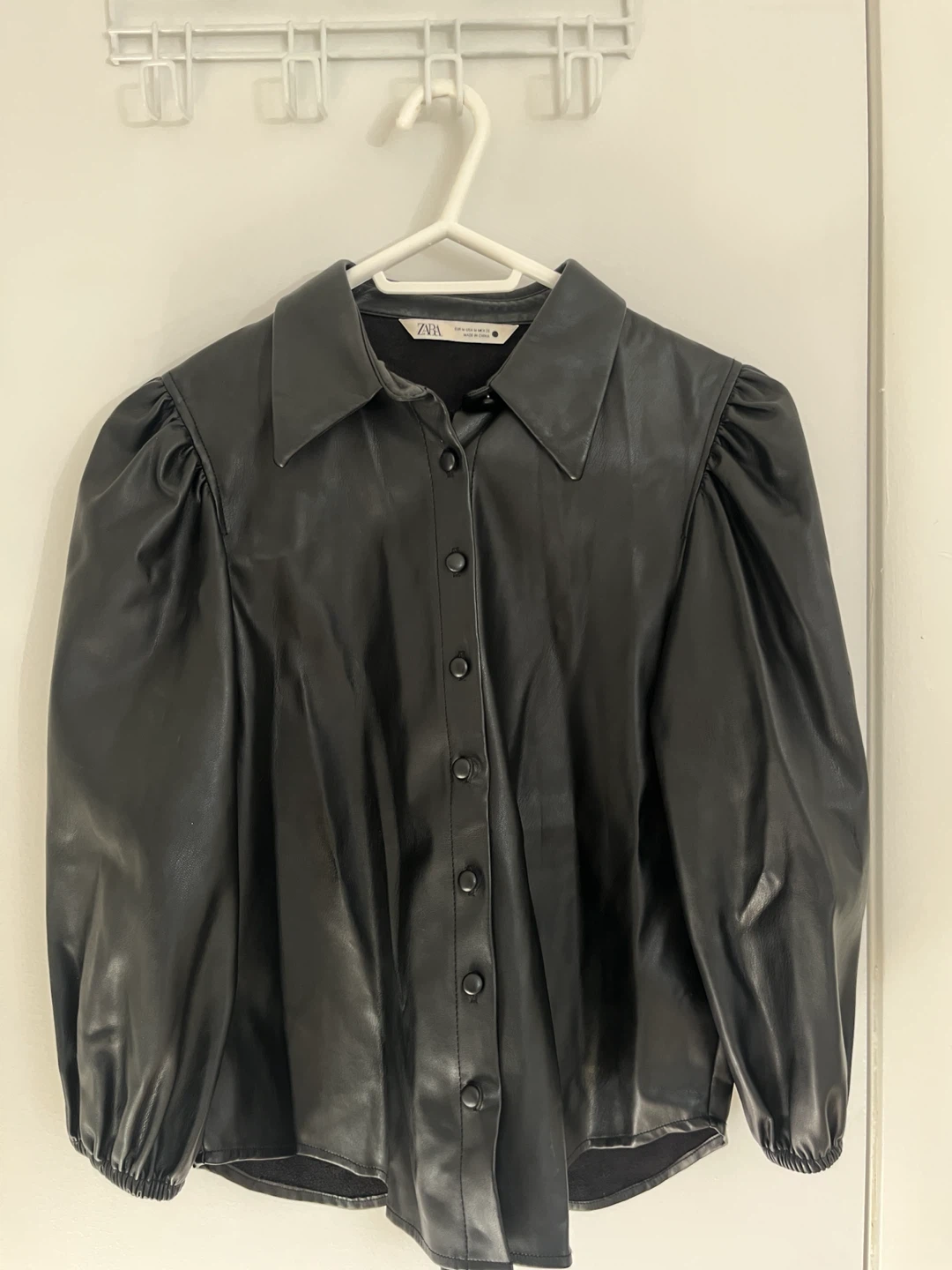 ZARA Faux Leather Black Shirt with Puff Sleeves - photo 2