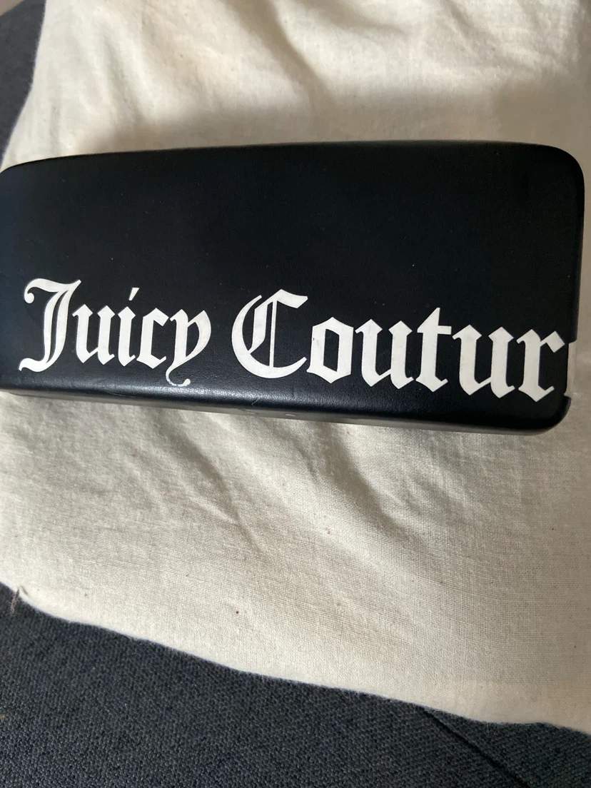 Juicy Couture hard shell glasses case