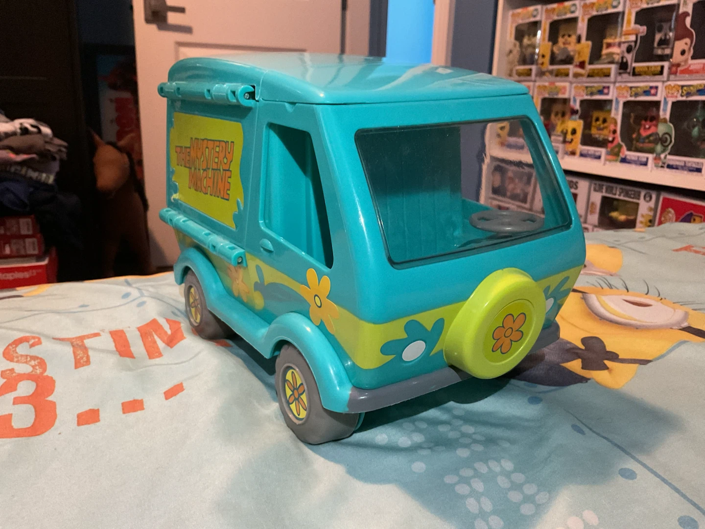 Scooby-Doo 50th Anniversary Transforming Mystery Machine - photo 2