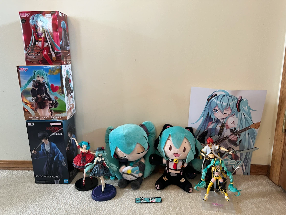 Hatsune Miku Items and Figures