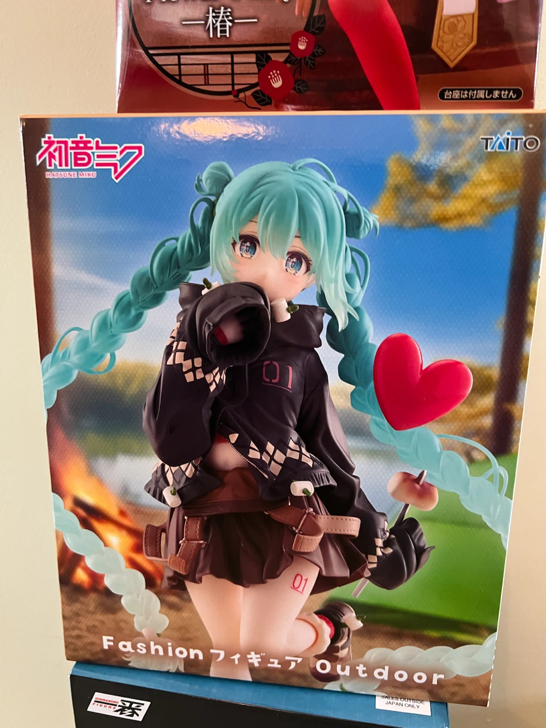 Hatsune Miku Items and Figures - photo 4