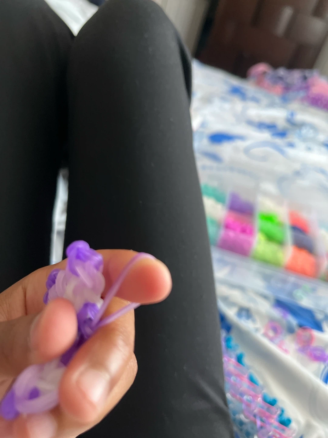 Purple and white rainbow loom hibiscus flower - photo 3