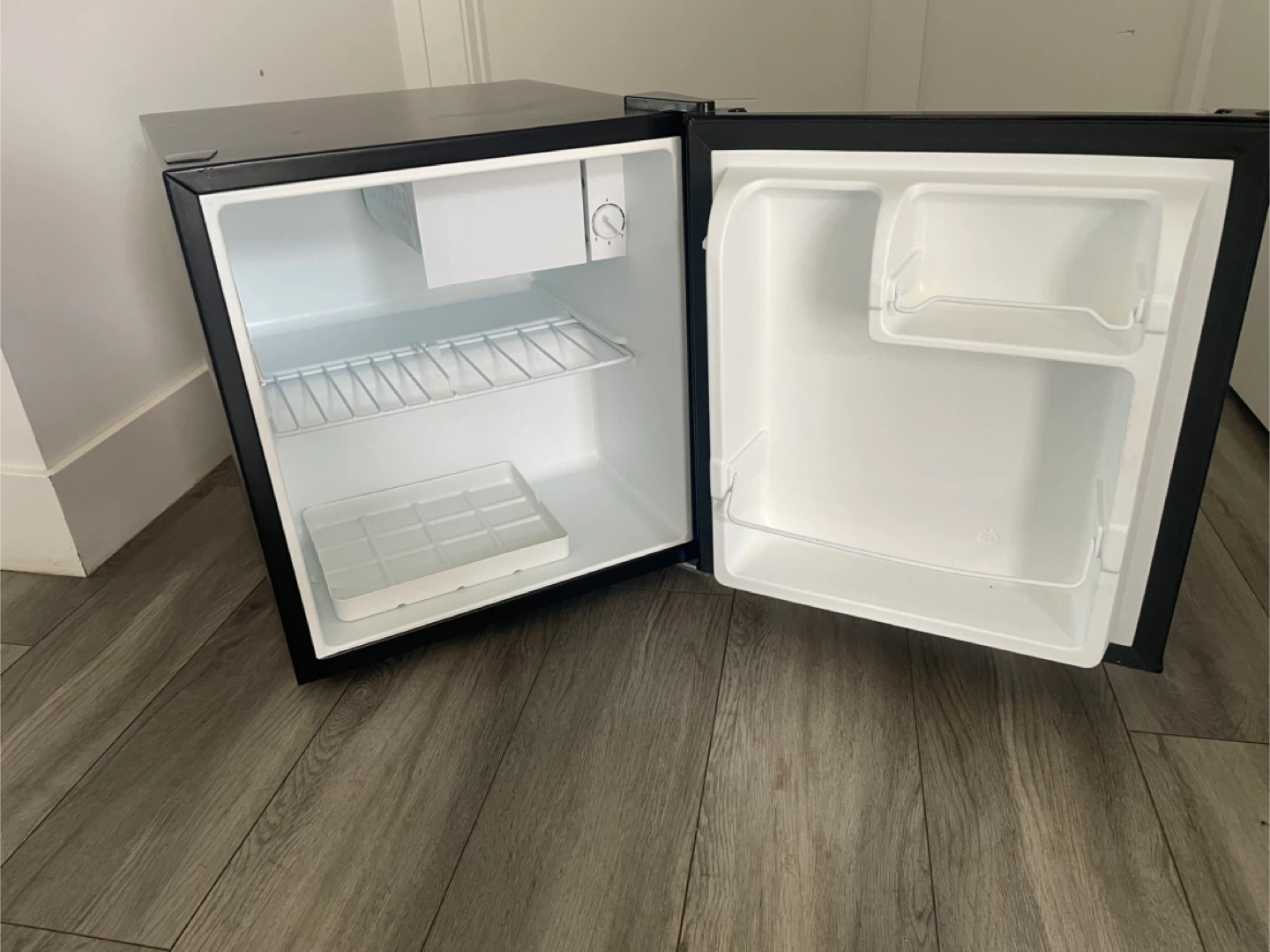 Mini Fridge - photo 2