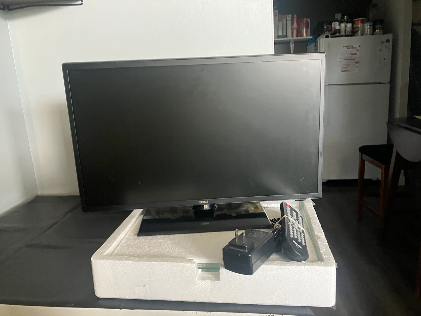 RCA 32 Inch Smart TV with Remote and Power Adapter - photo 2