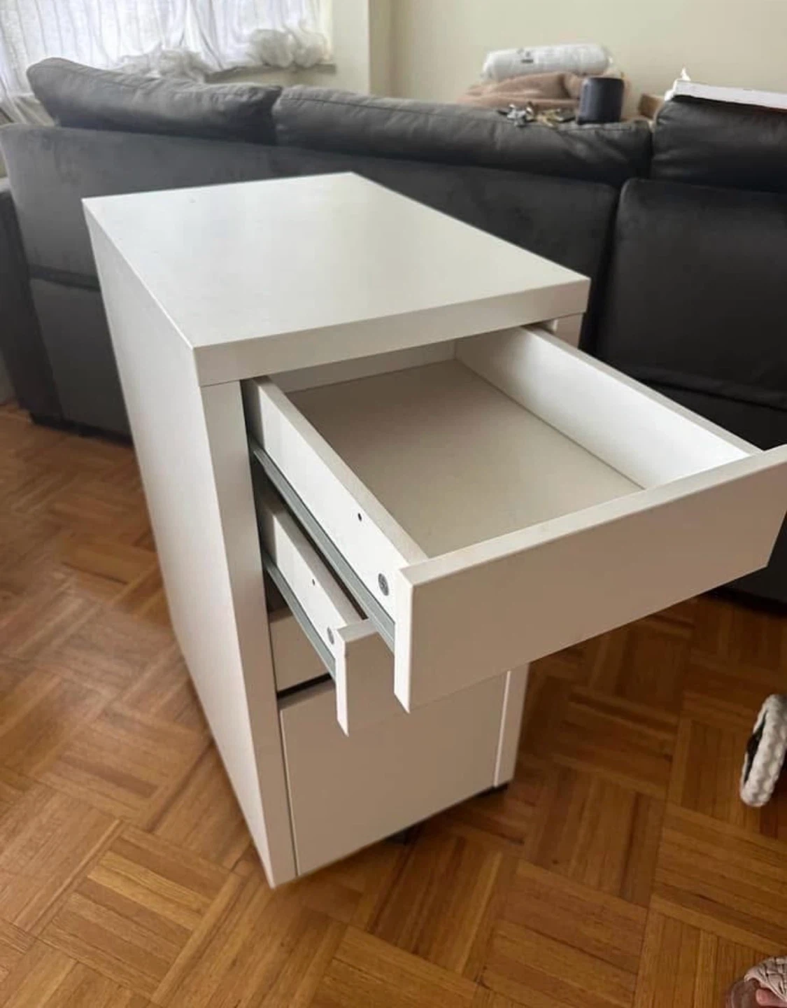 Cabinet drawer unit in white - photo 2