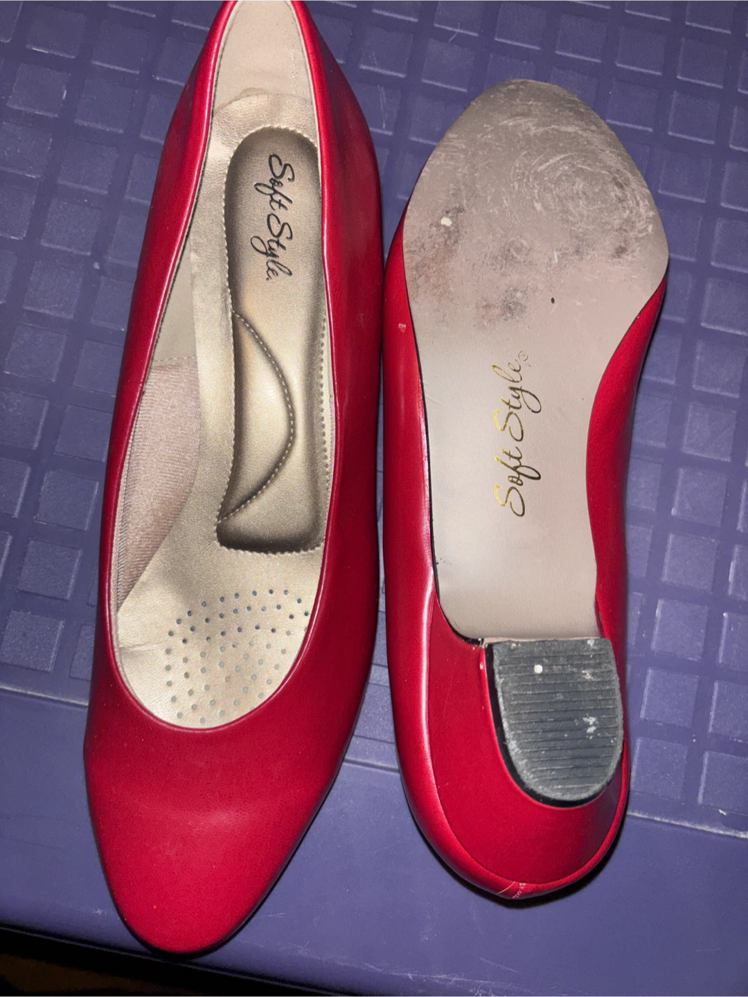 Soft Style Red Pump Heels - photo 3