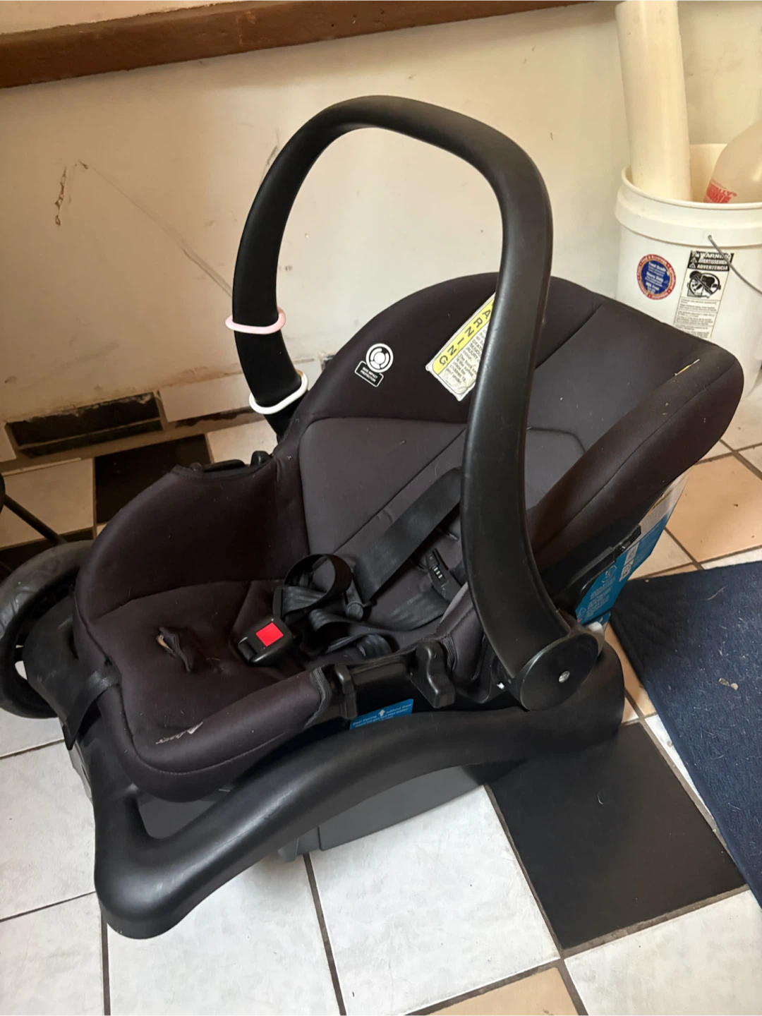 Safety 1st Stroller + Carrier/Base - Pick up only - photo 2