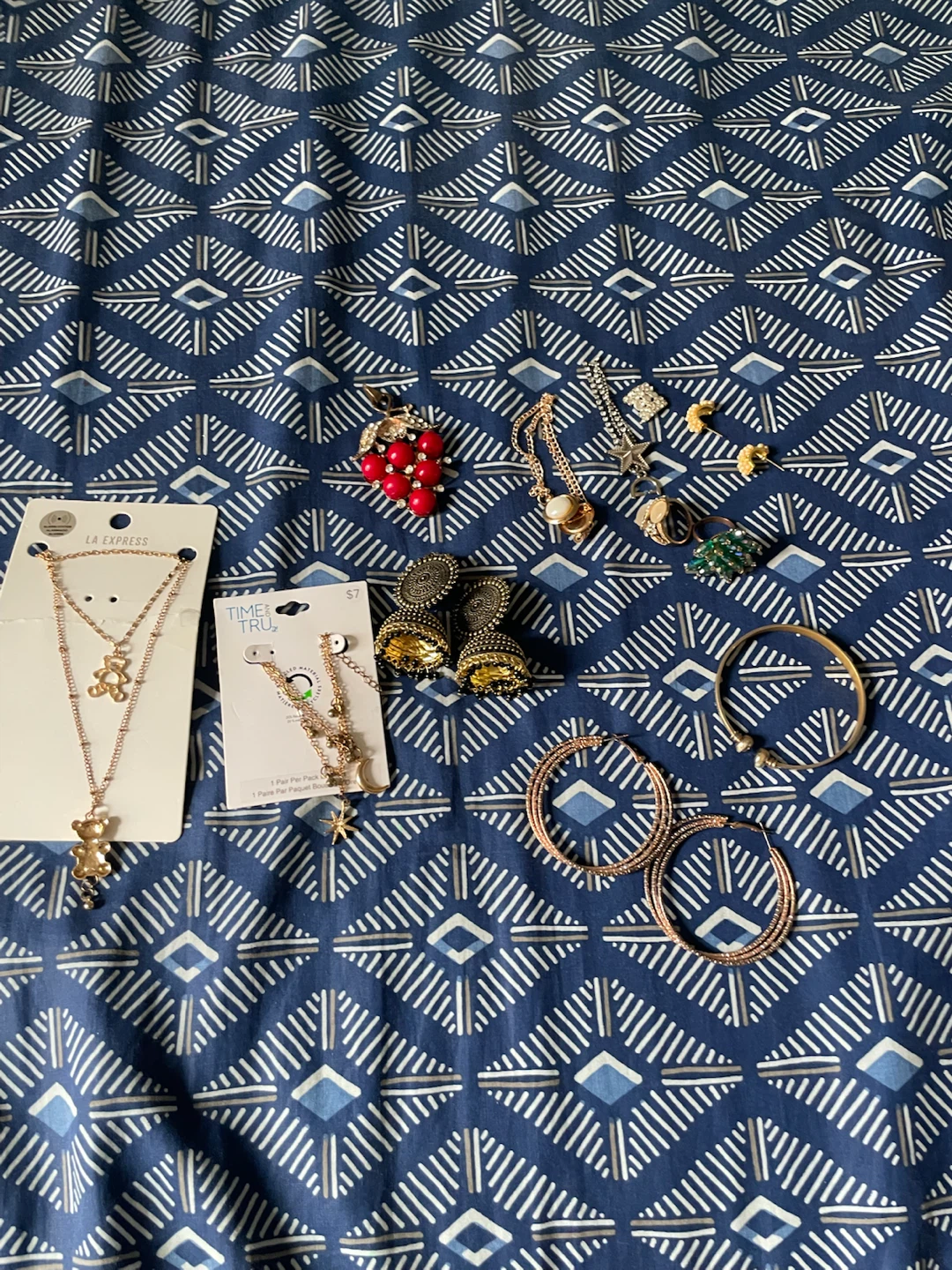 Assorted Women's Jewellery Lot - photo 3