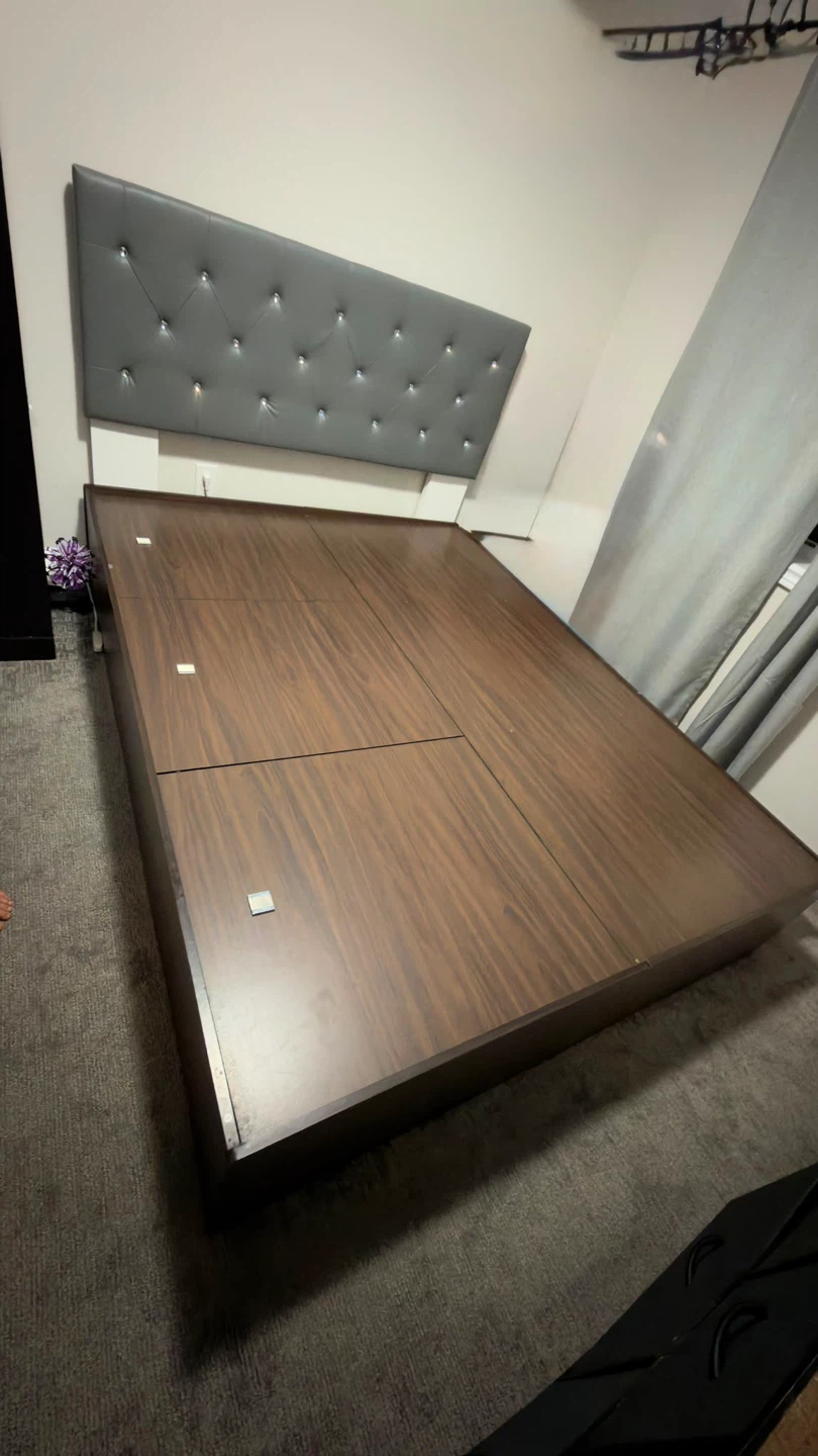 Wooden Platform Bed Frame with Headboard - photo 4