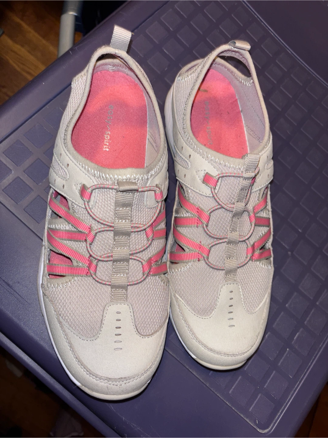 Easy Spirit Women's Light Grey Pink Slip-On Sneakers