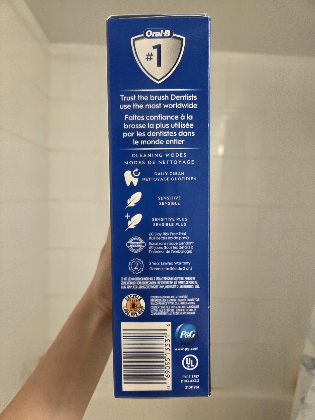 Oral-B Pro 500+ Rechargeable Toothbrush - photo 2
