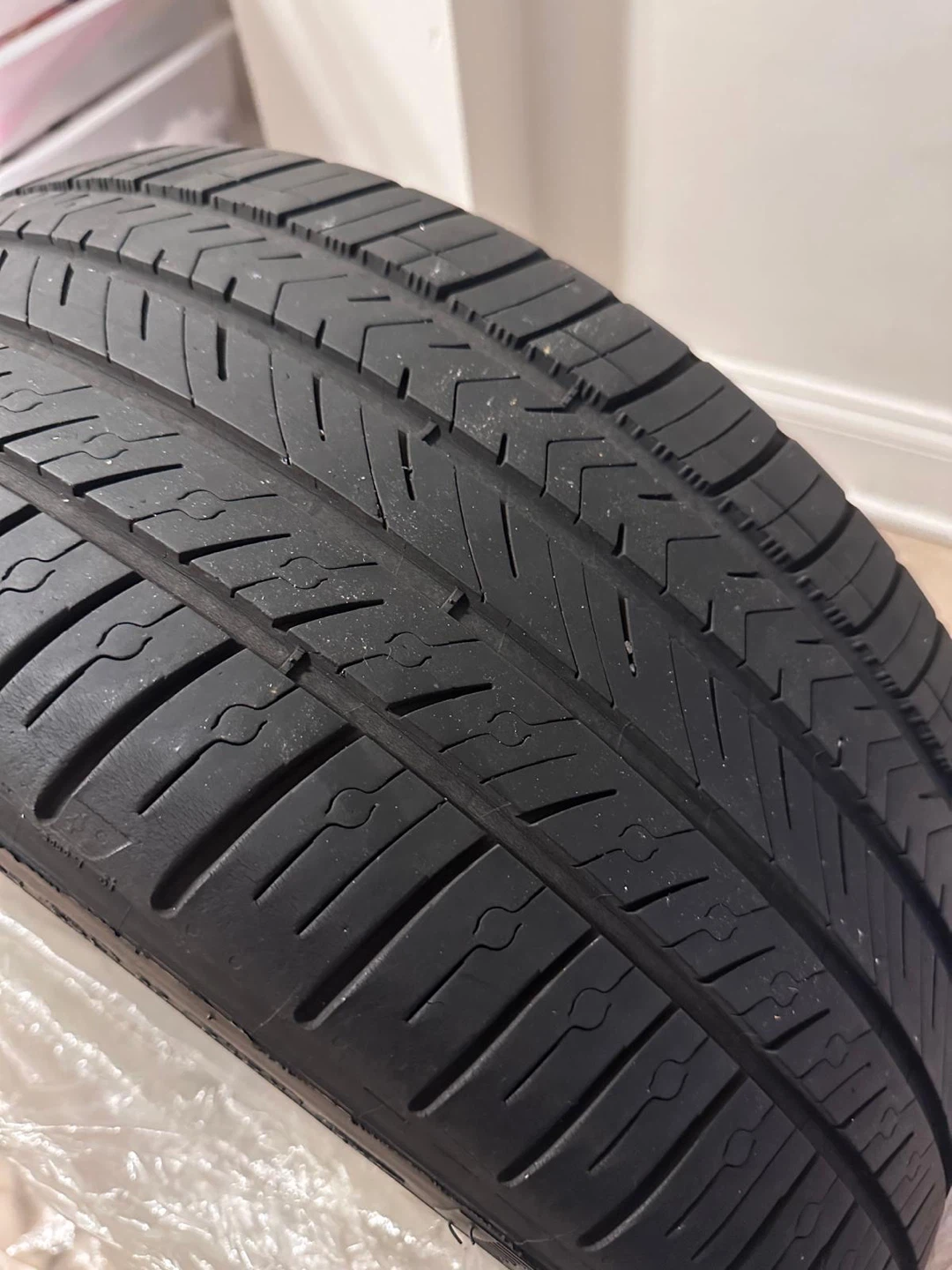 Michelin Pilot Sport All Season Tires 235/40 ZR 18 - photo 5