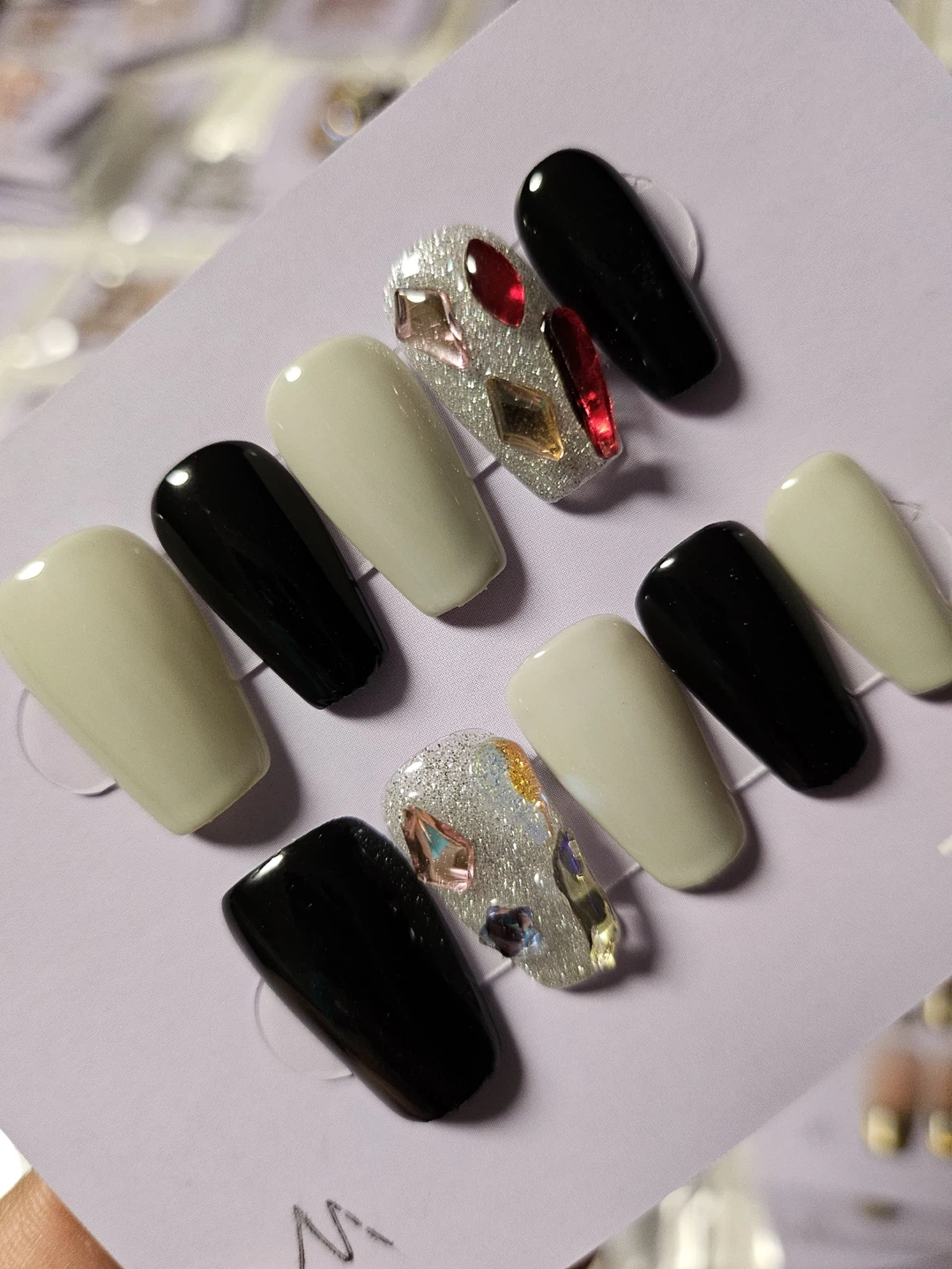 6 designs of Handcrafted Press-On Nail Sets - photo 2