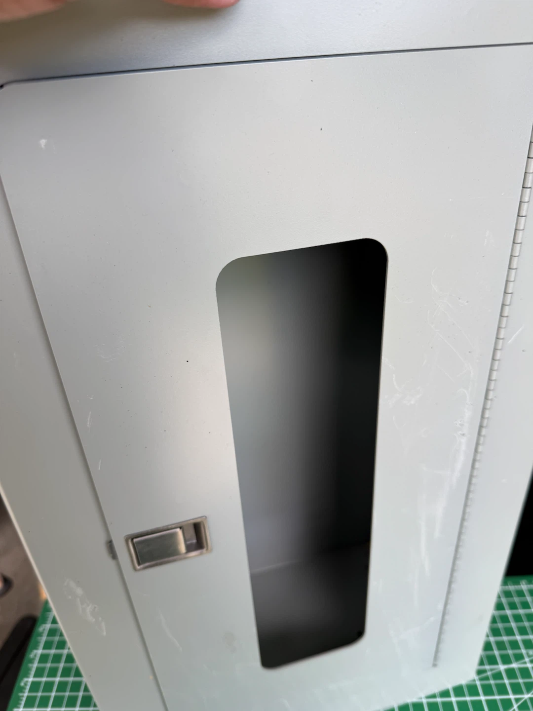 FIRE EXTINGUISHER CABINET