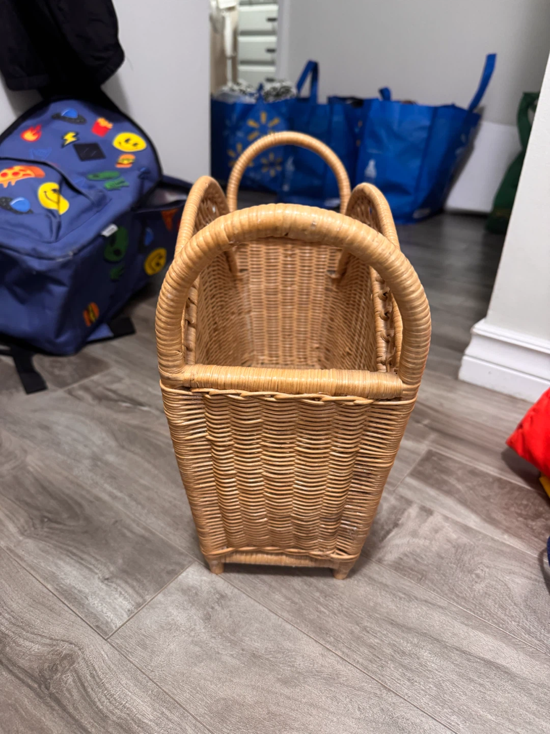 Wicker Magazine Holder Basket with Handles - photo 2