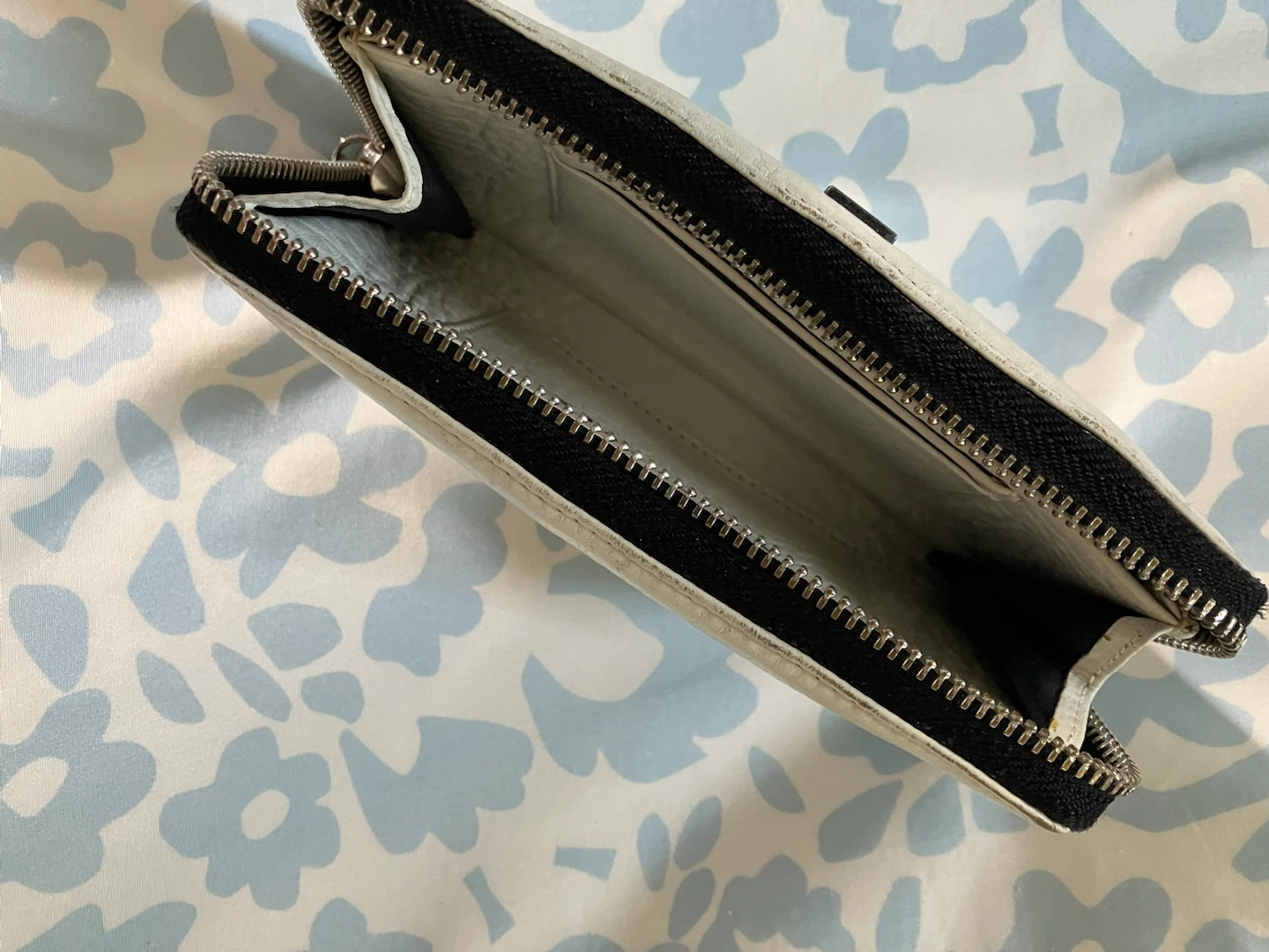 White Leather Clutch Wallet - photo 3