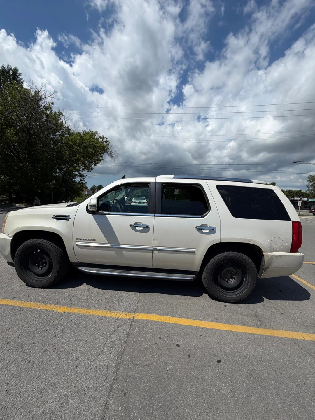 Cadillac Escalade $2500, 285k mil