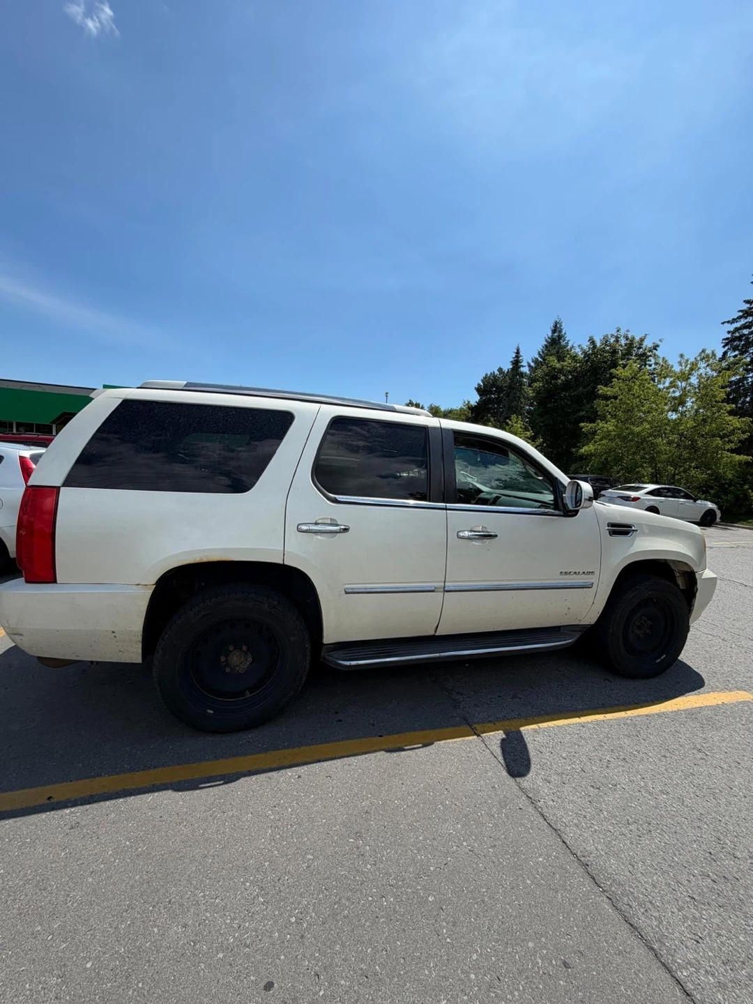 Cadillac Escalade $2500, 285k mil - photo 2