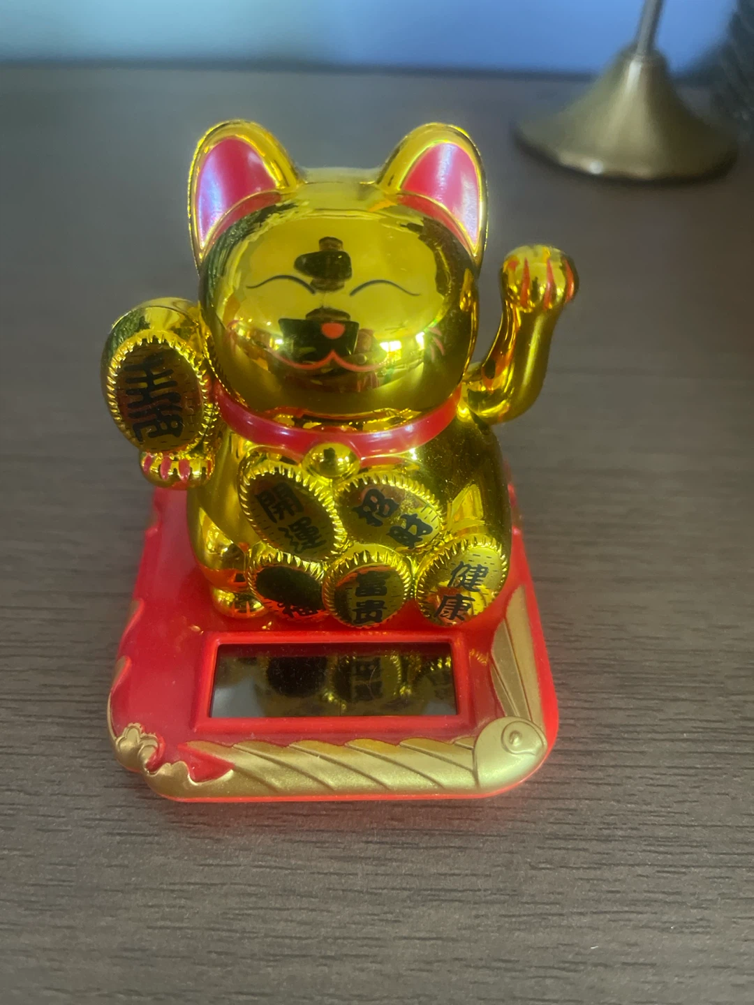 Solar Powered Waving Lucky Cat Figurine