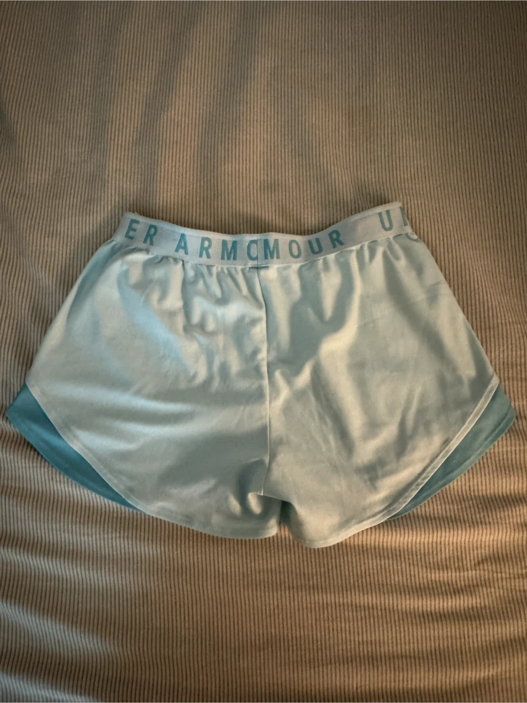 Under Armour Heatgear Shorts - Medium - photo 2
