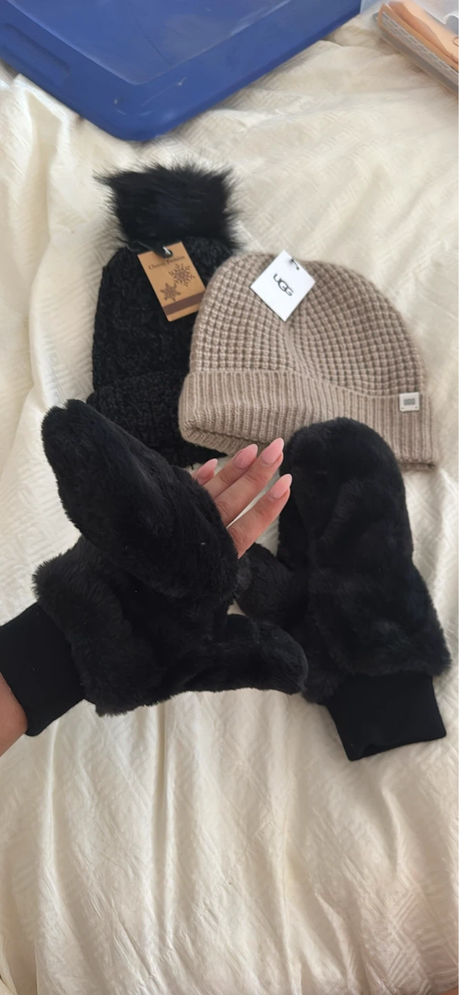 Brand new winter hats $ mittens - photo 2
