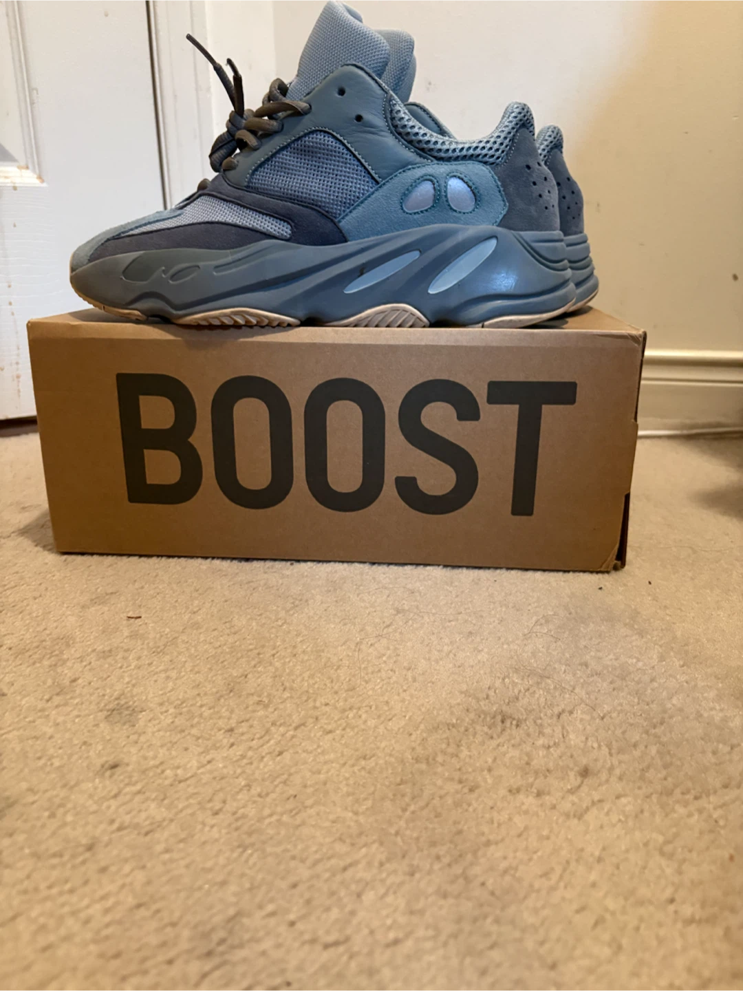 Yeezy 700 teal blue - photo 5