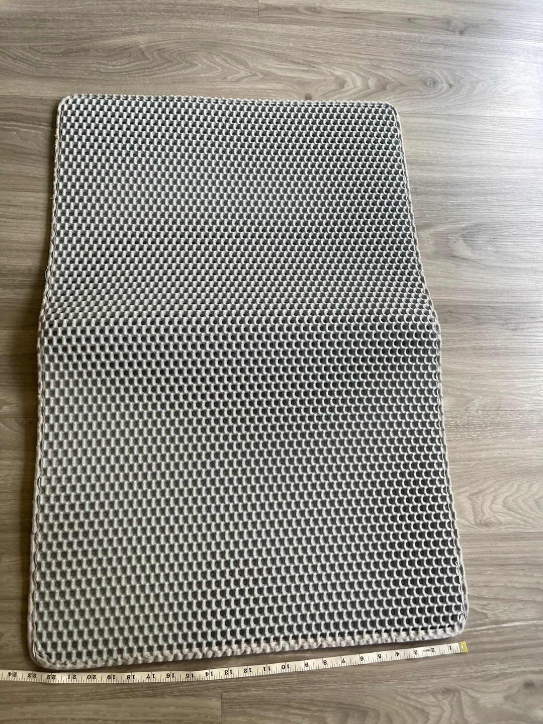 Gray and White Textured Cat Litter Mat