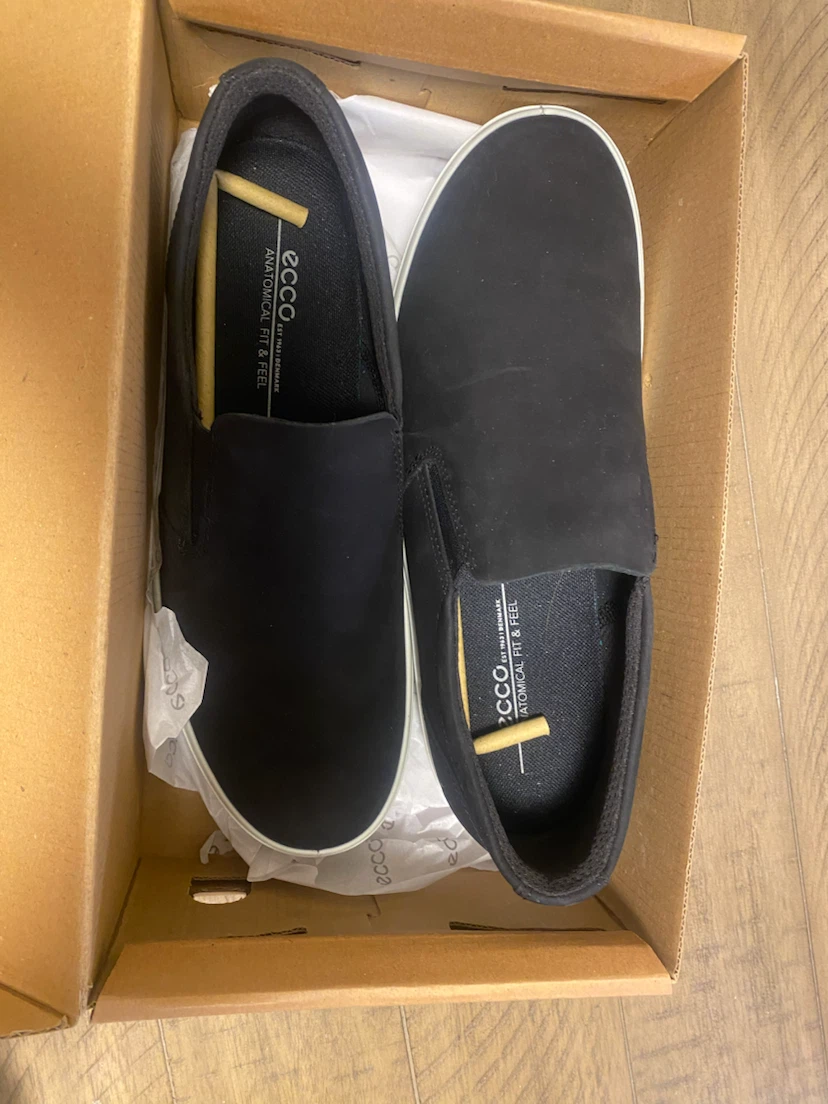 ECCO Black Slip-On Shoes size 40 and 41 - photo 4
