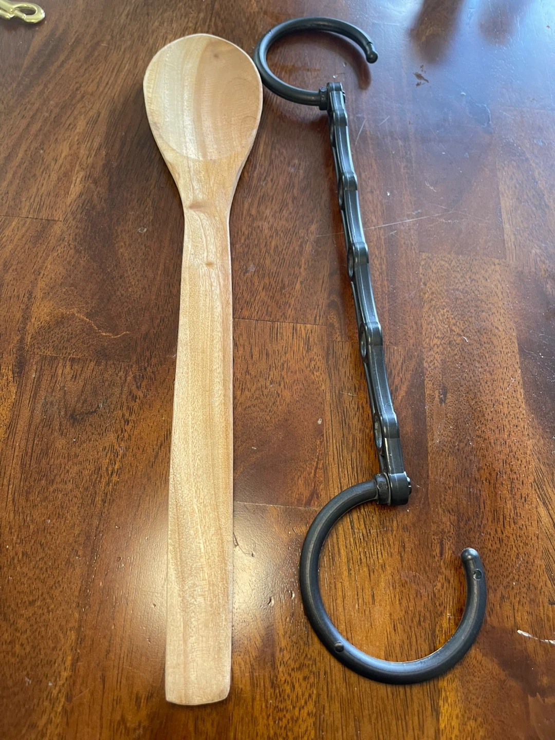 Tie/hat hanger | wooden spoon | coin machine - photo 2