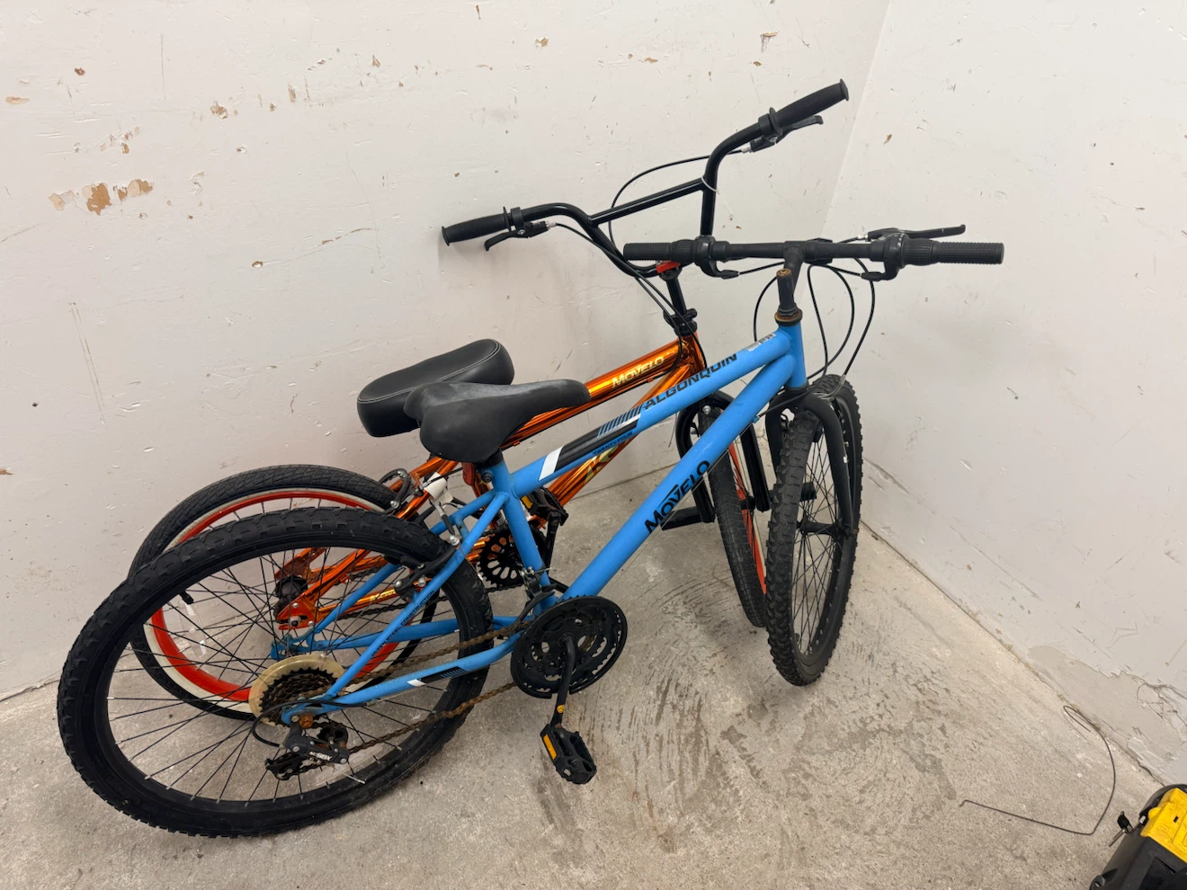 Movelo Mountain Bikes