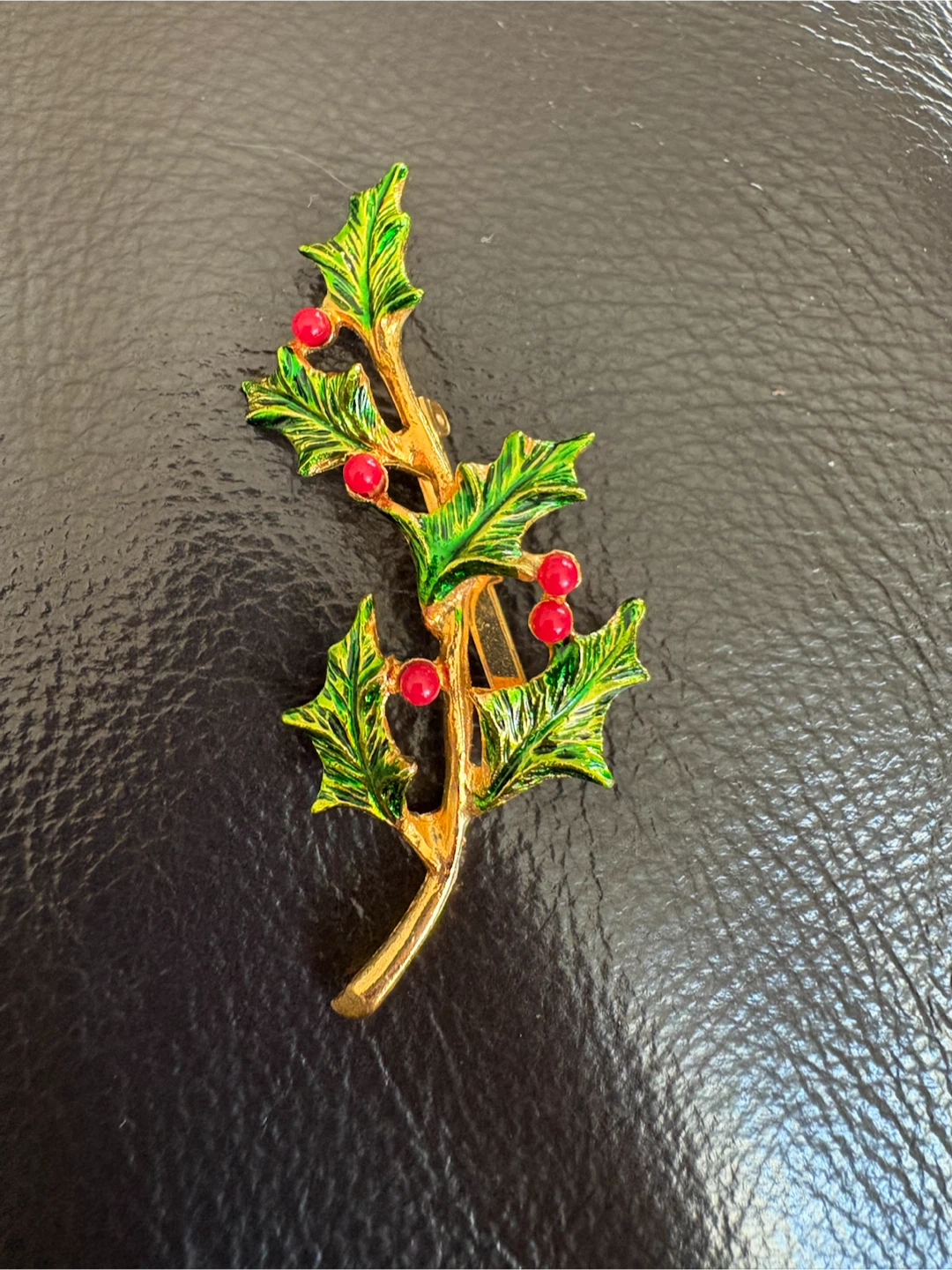 Gold tone Christmas Tree and Holly Brooch Set - photo 3