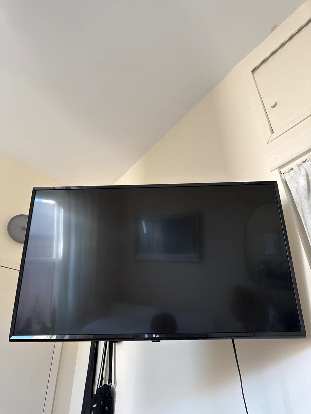 LG Television 42”