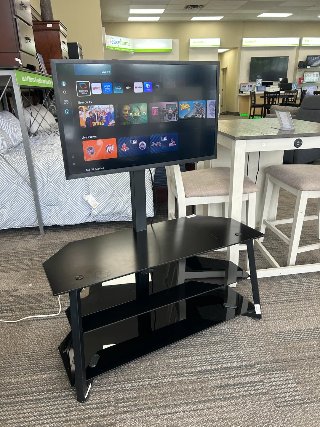 32” TV and tv stand - photo 2