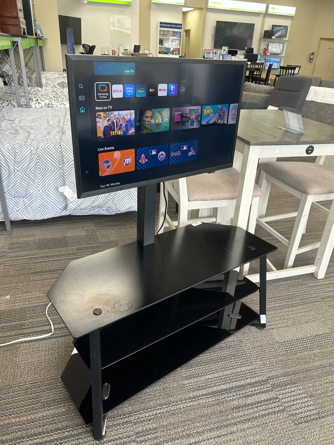 32” TV and tv stand - photo 5