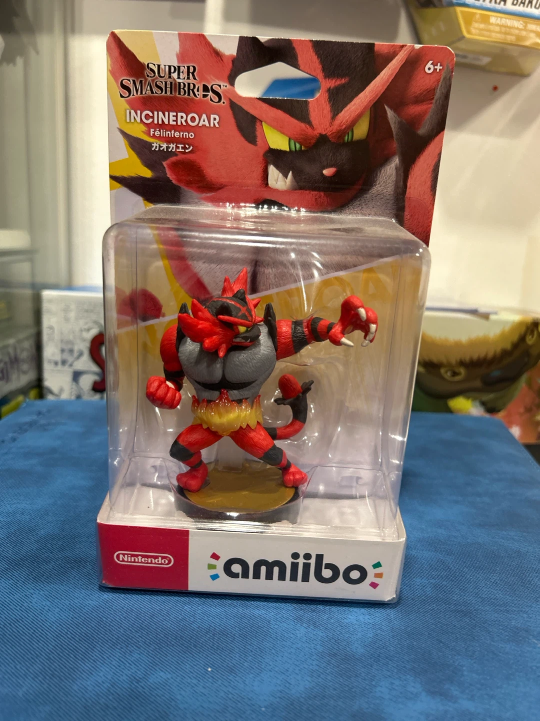 Nintendo Super Smash Bros. Incineroar Amiibo