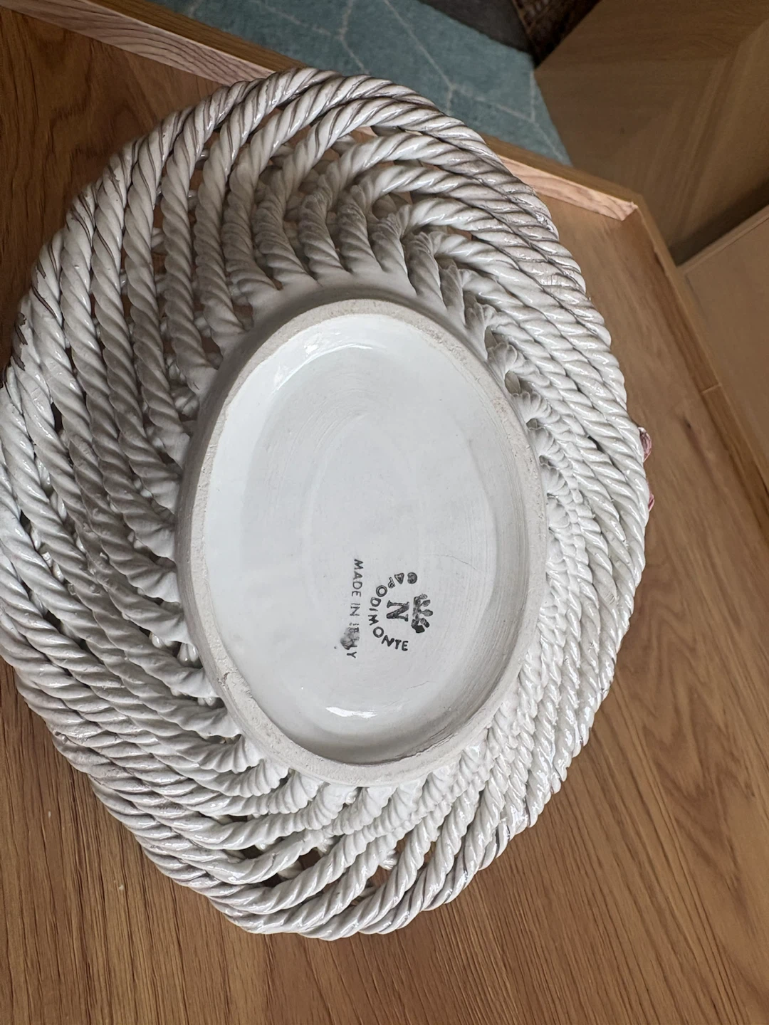 Capodimonte Ceramic Basket with Handle and Flowers - photo 2