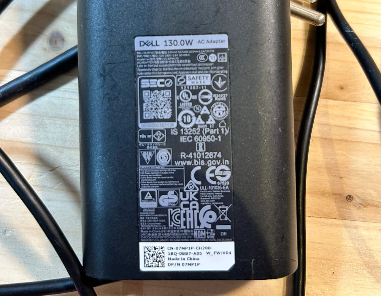 Dell 130W AC Adapter with USB-C Cable - photo 3