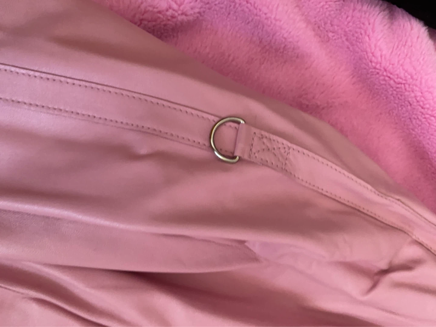 Danier Pink Leather Jacket new with tags on - photo 4