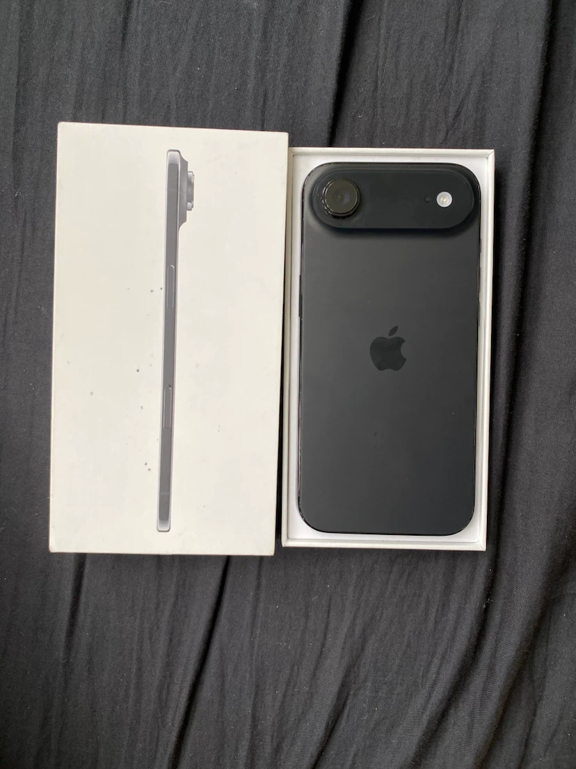 iPhone 17 air black - photo 4