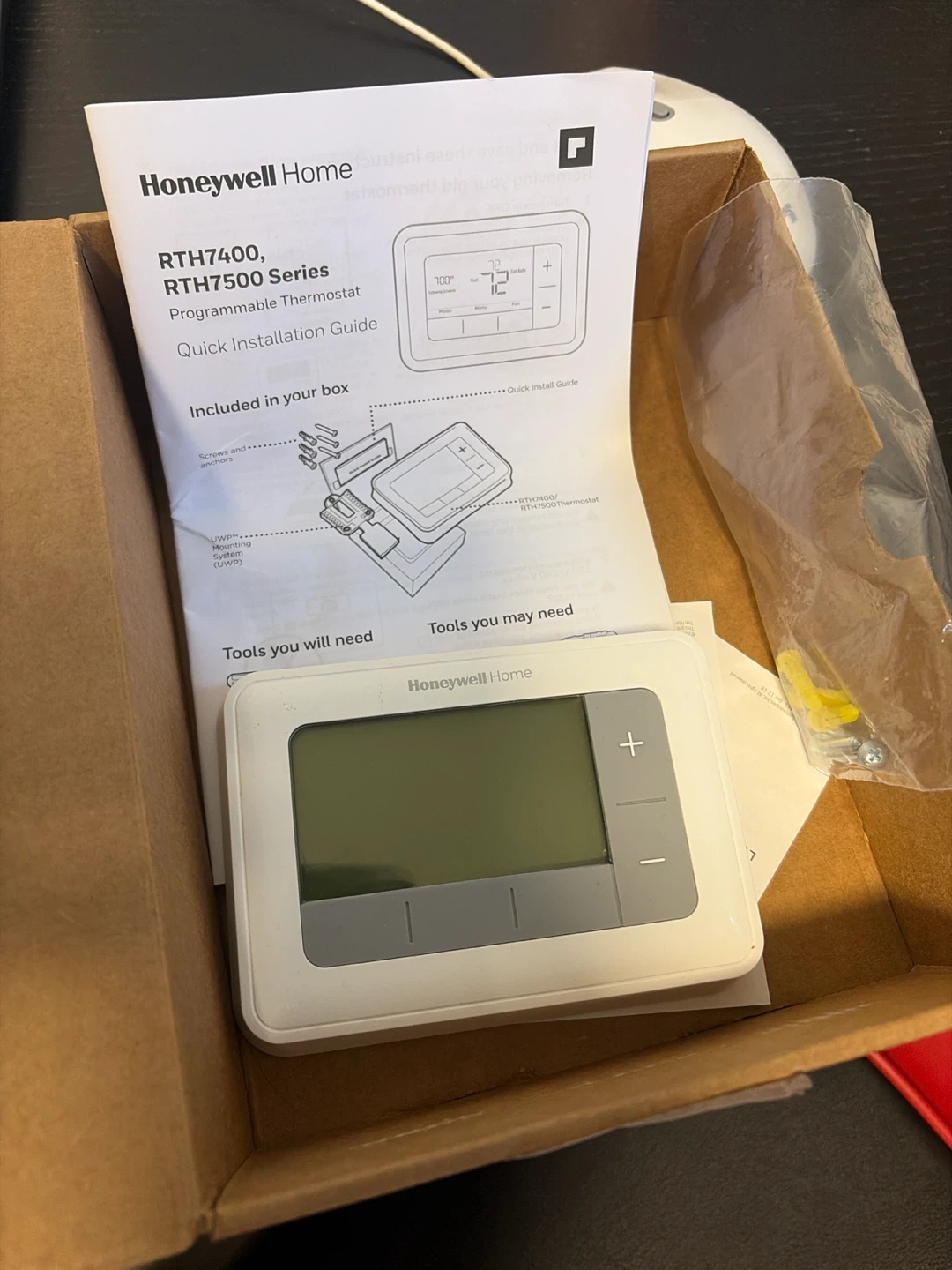 Honeywell Home RTH7400 Programmable Thermostat