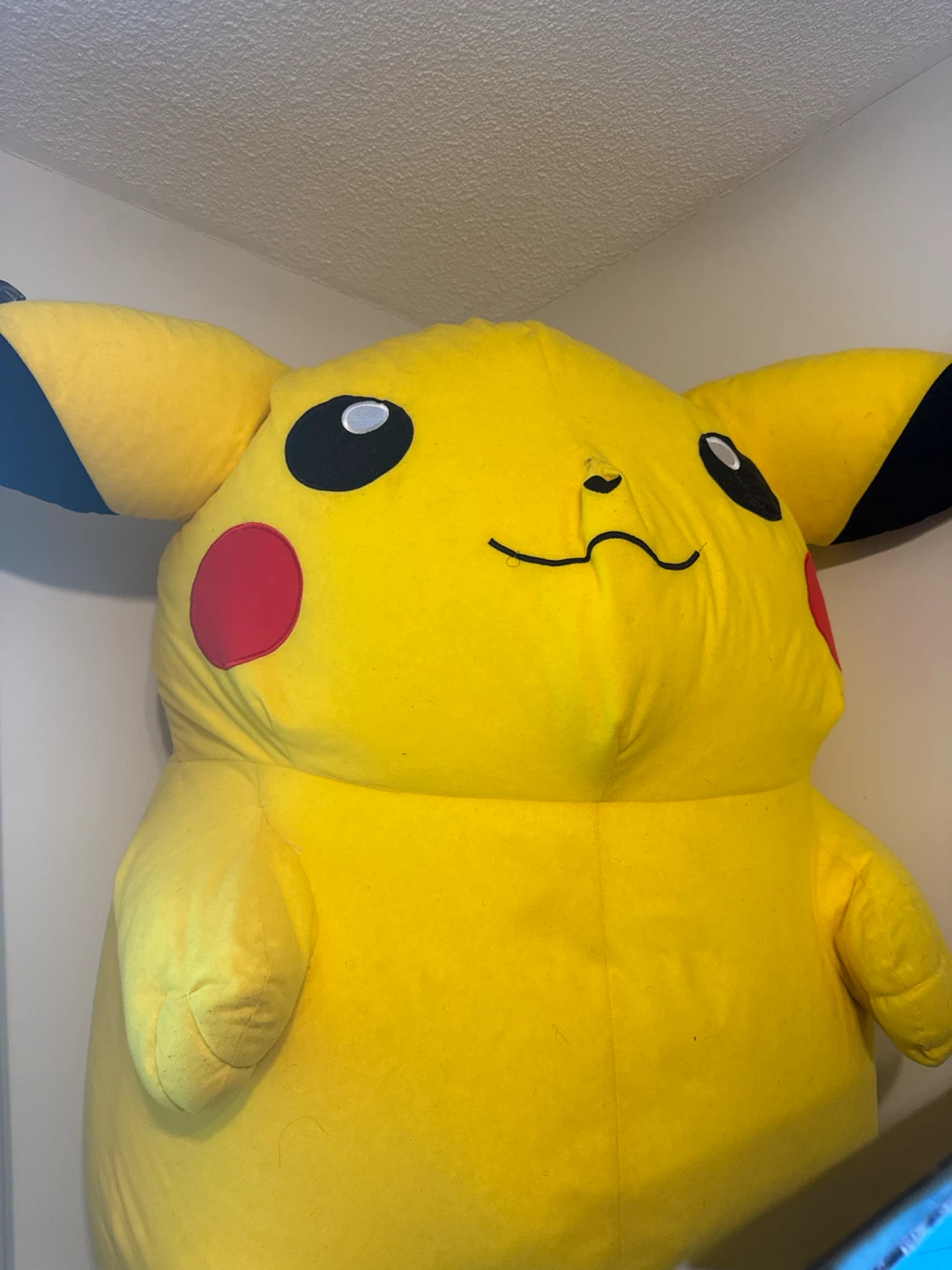 Giant Pikachu Plush - photo 2