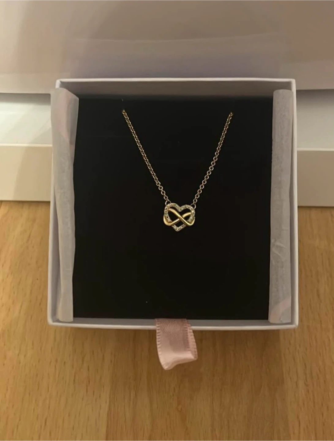 Pandora gold heart necklace