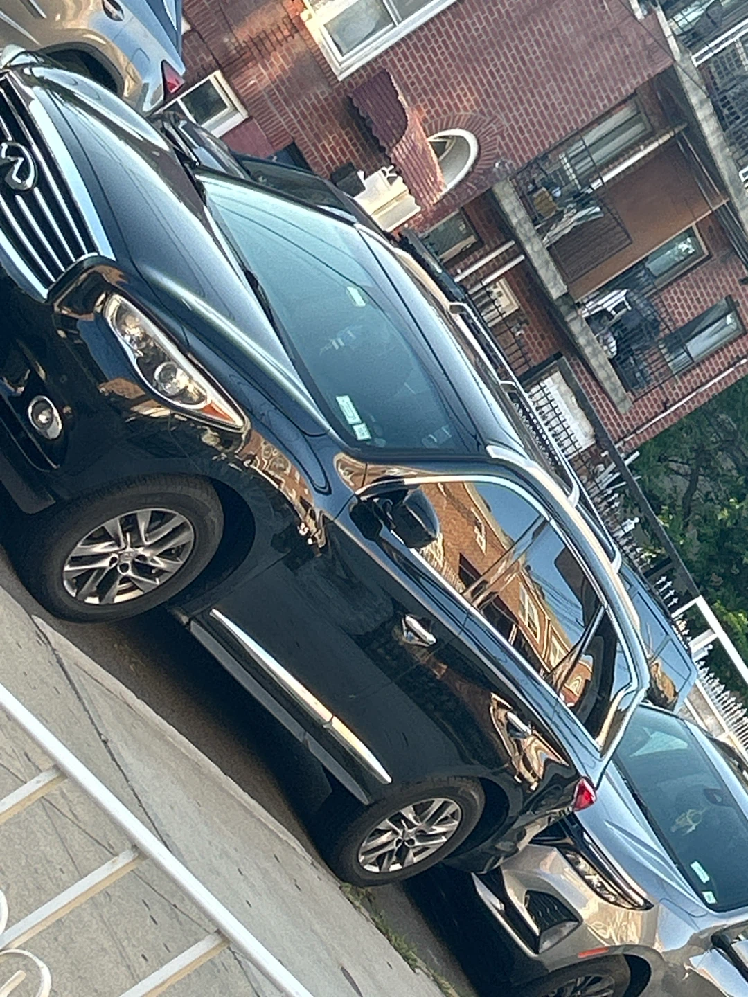 Black Infiniti SUV