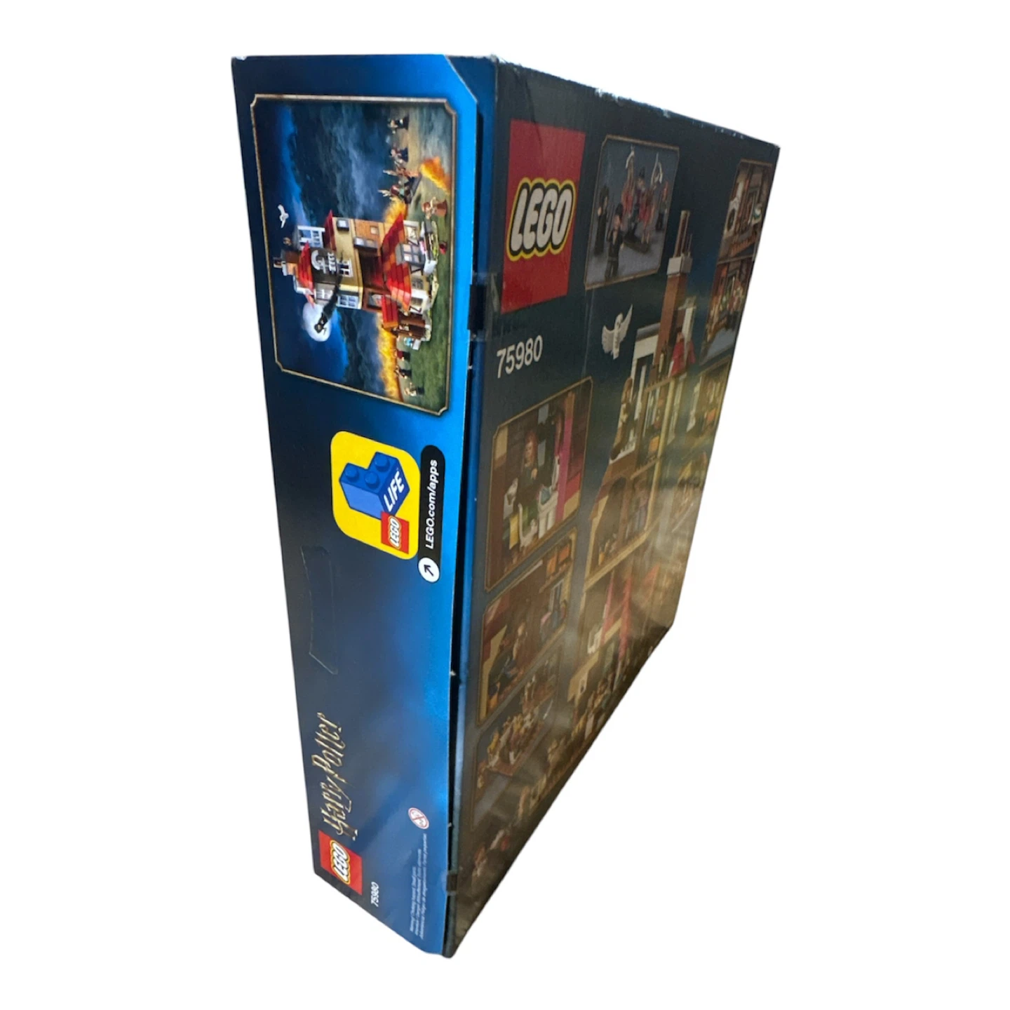 LEGO Harry Potter 75980 Attack on the Burrow Set - photo 3