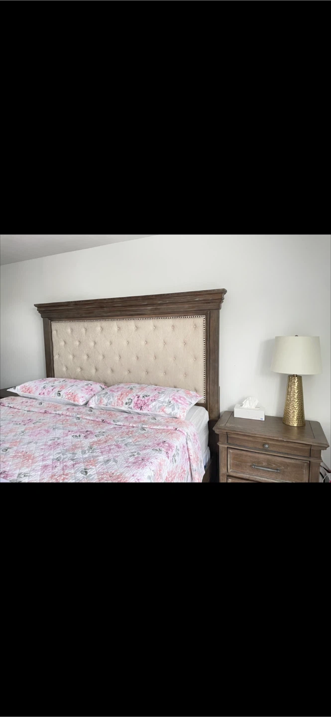 Ashley’s King Master bedroom - photo 2